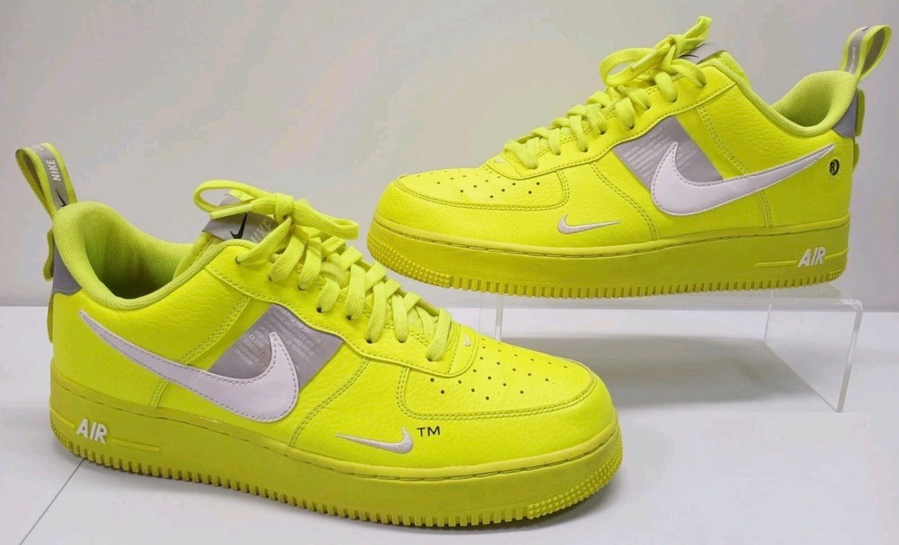 Nike Air Force 1 07 LV8 Utility Volt